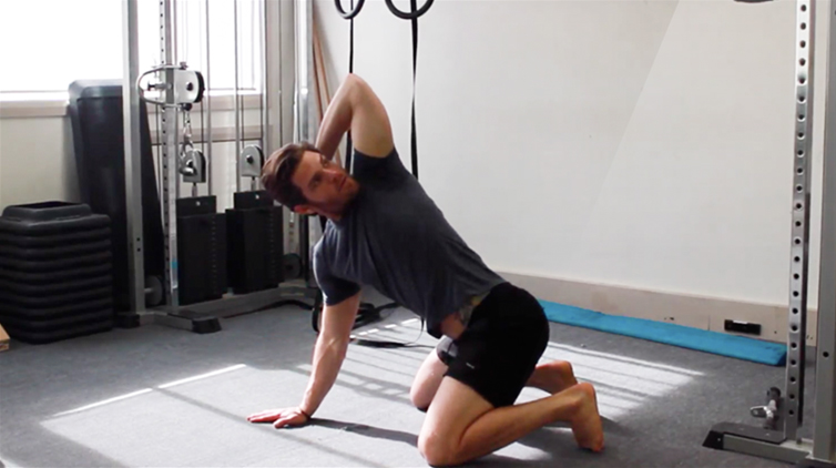 sfc-video6-dynamic-stretch-upper-body