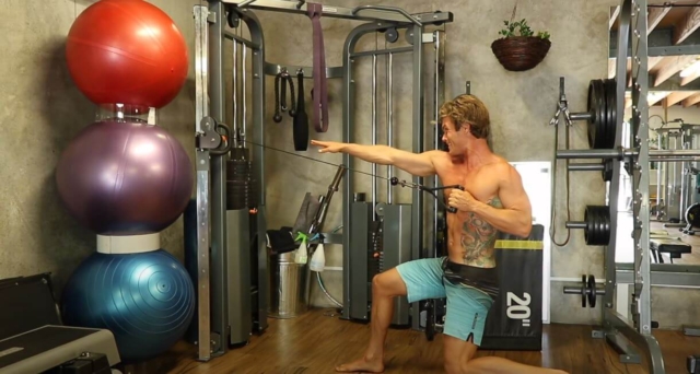 1 Arm Lunge Row